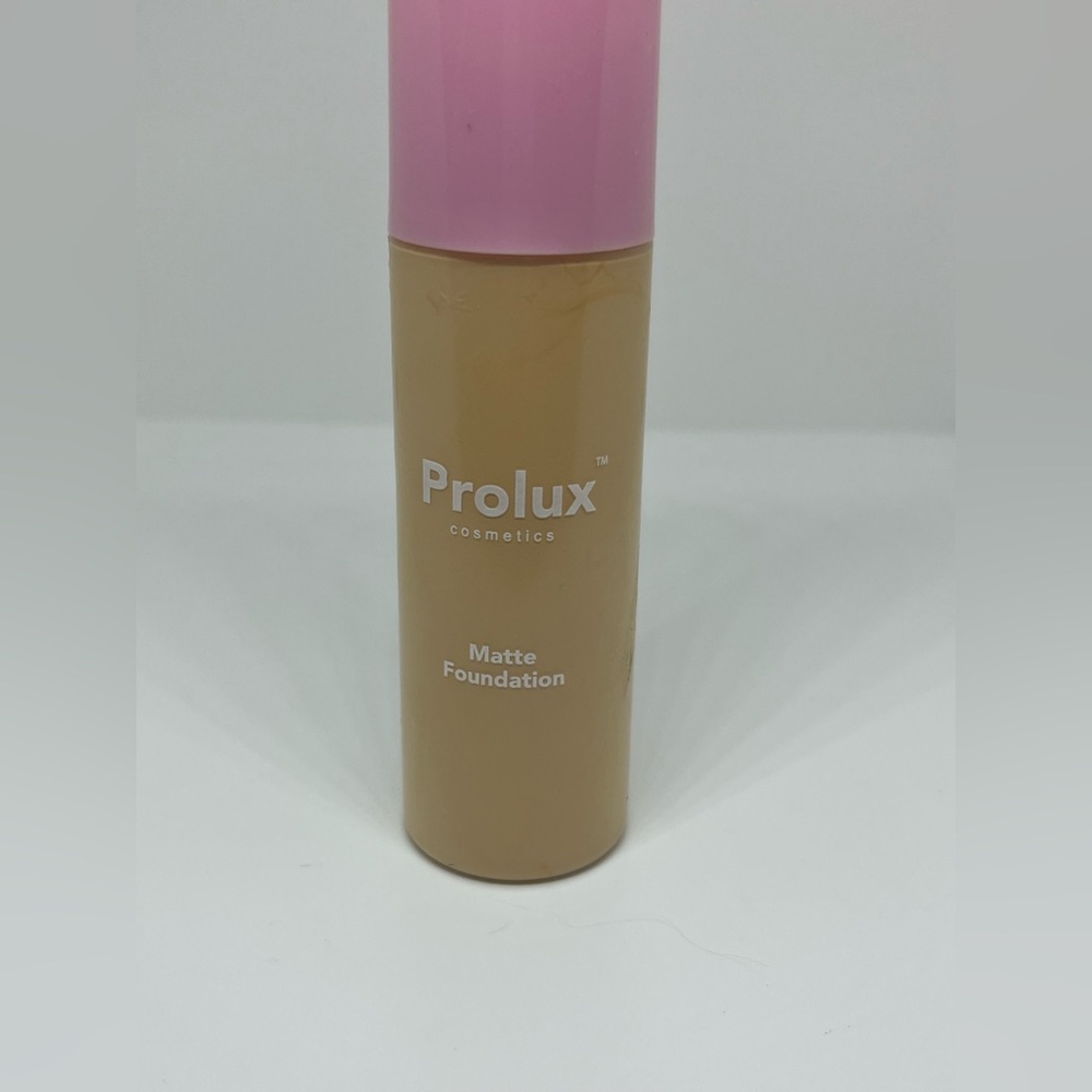 PROLUX COSMETICS MATTE FOUNDATION IN SHELL 40 ML~1.35 FLOZ